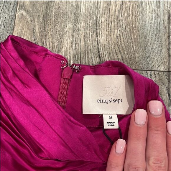 NWT Fuchsia Cinq A Sept Long Sleeve Top Size Medium - Picture 3 of 7